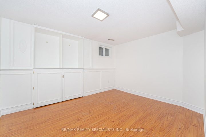 Photo 38 at 5274 Huntingfield Drive, Hurontario, Mississauga