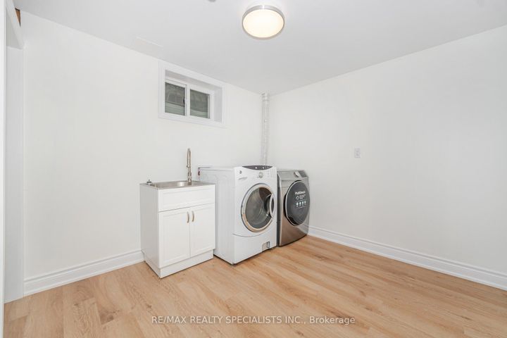 Photo 41 at 5274 Huntingfield Drive, Hurontario, Mississauga