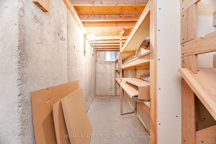 Photo 42 at 5274 Huntingfield Drive, Hurontario, Mississauga