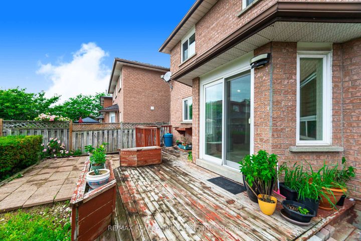 Photo 43 at 5274 Huntingfield Drive, Hurontario, Mississauga