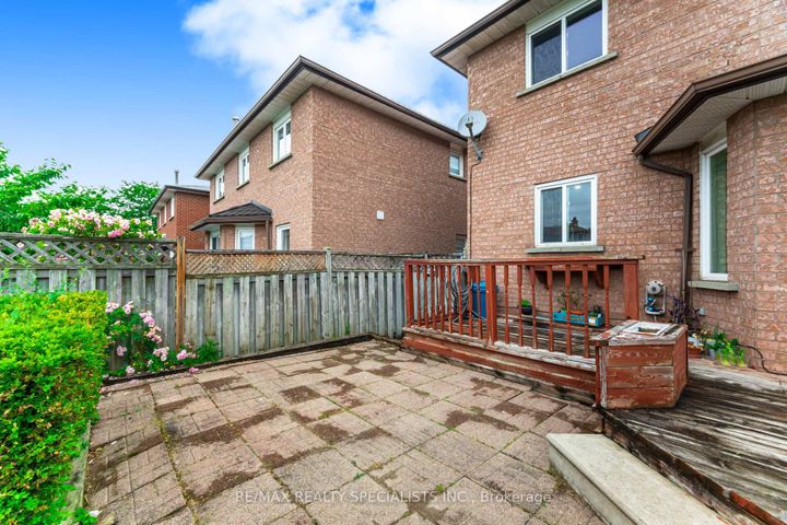 Photo 45 at 5274 Huntingfield Drive, Hurontario, Mississauga