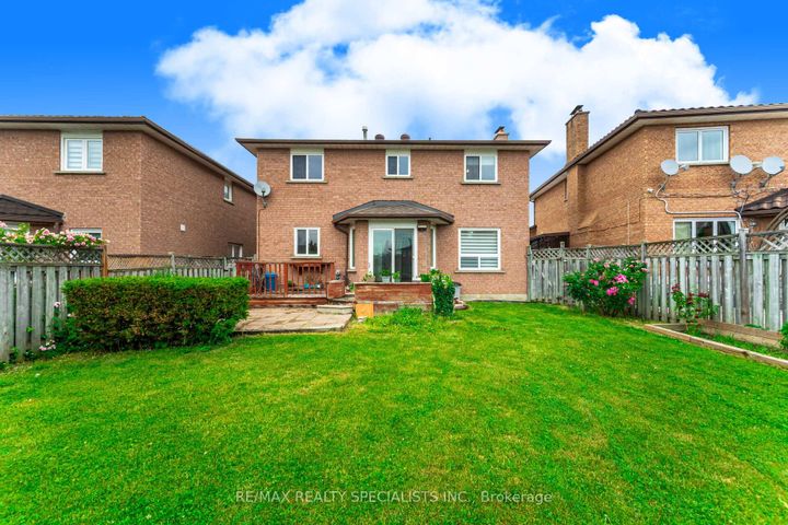 Photo 49 at 5274 Huntingfield Drive, Hurontario, Mississauga