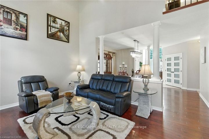 Photo 6 at 11 Silverspring Crescent, Rural Glanbrook, Hamilton