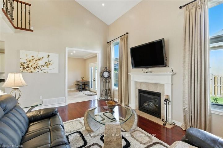 Photo 8 at 11 Silverspring Crescent, Rural Glanbrook, Hamilton