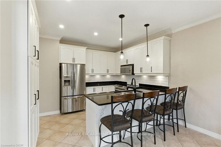 Photo 9 at 11 Silverspring Crescent, Rural Glanbrook, Hamilton