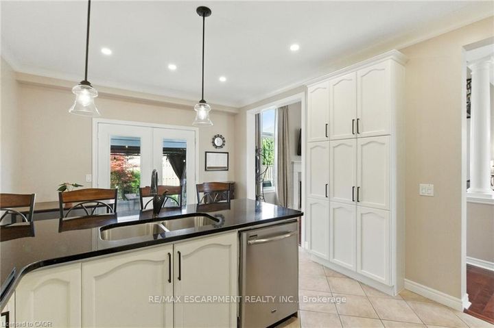 Photo 14 at 11 Silverspring Crescent, Rural Glanbrook, Hamilton