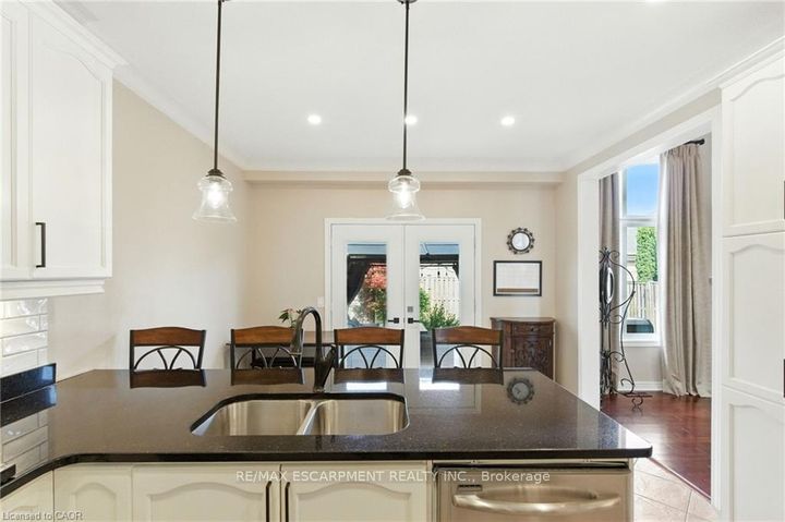 Photo 15 at 11 Silverspring Crescent, Rural Glanbrook, Hamilton