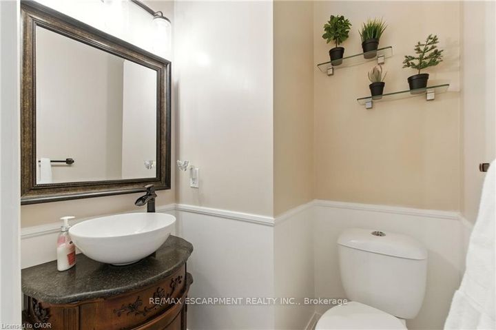 Photo 19 at 11 Silverspring Crescent, Rural Glanbrook, Hamilton