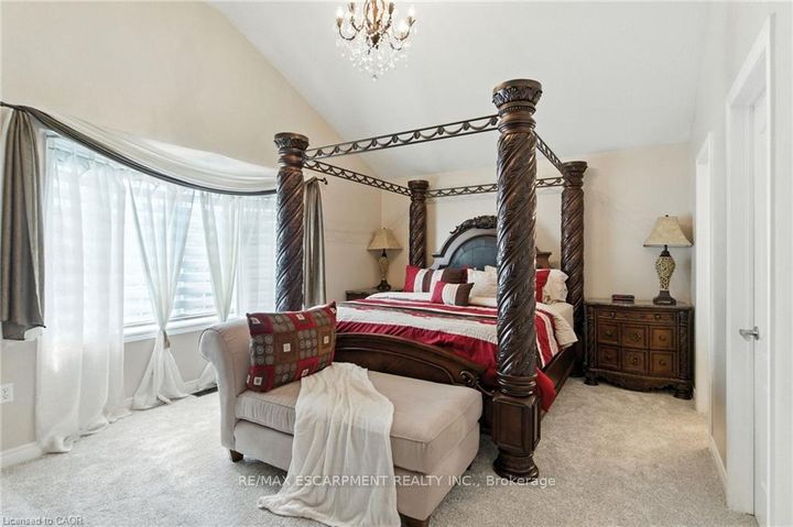 Photo 23 at 11 Silverspring Crescent, Rural Glanbrook, Hamilton