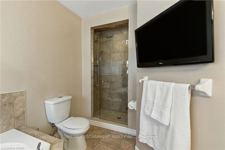 Photo 26 at 11 Silverspring Crescent, Rural Glanbrook, Hamilton
