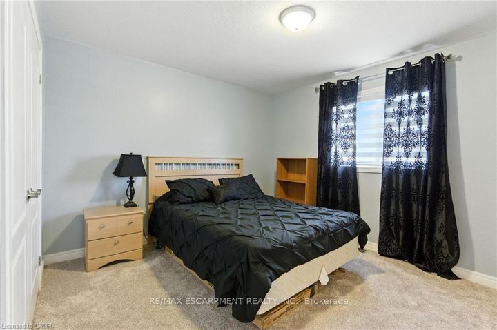 Photo 30 at 11 Silverspring Crescent, Rural Glanbrook, Hamilton