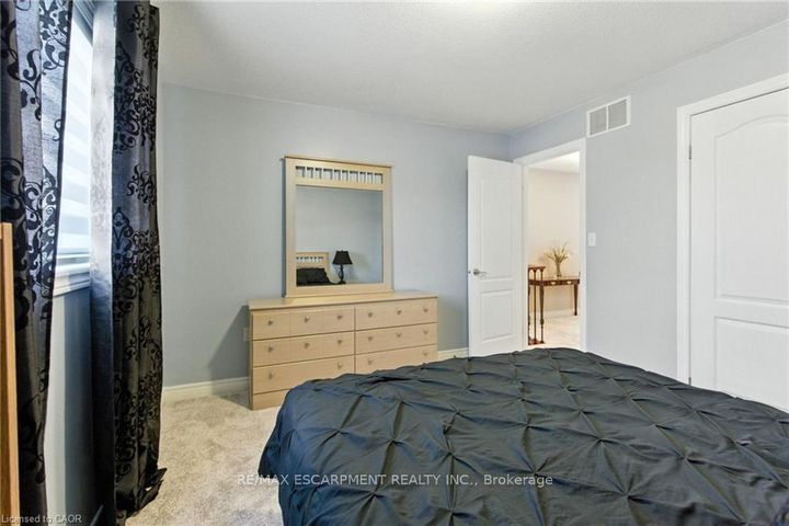Photo 31 at 11 Silverspring Crescent, Rural Glanbrook, Hamilton