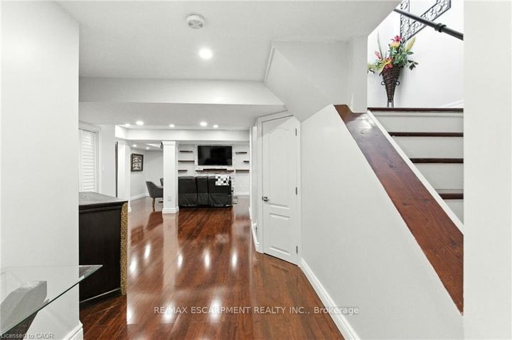 Photo 35 at 11 Silverspring Crescent, Rural Glanbrook, Hamilton