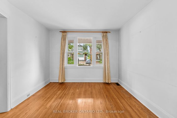 Photo 3 at 47 Mortimer Avenue, Broadview North, Toronto