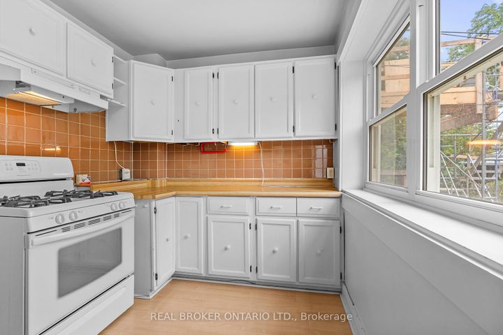 Photo 9 at 47 Mortimer Avenue, Broadview North, Toronto