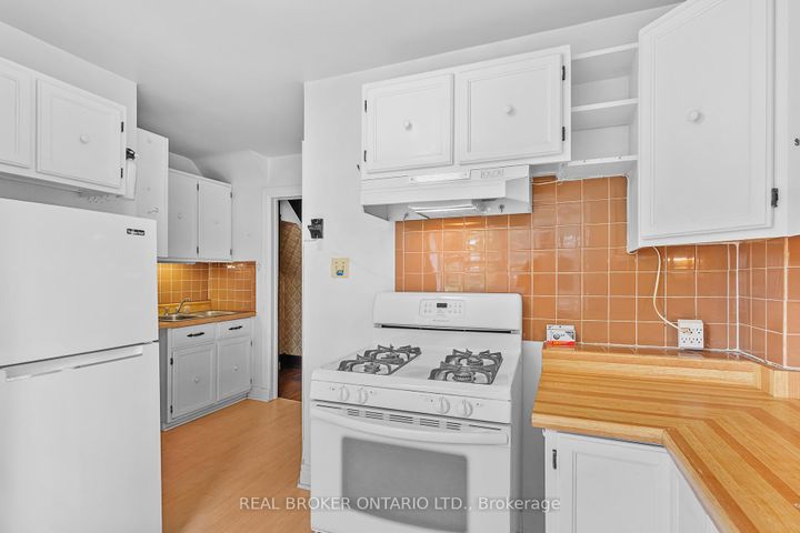 Photo 11 at 47 Mortimer Avenue, Broadview North, Toronto
