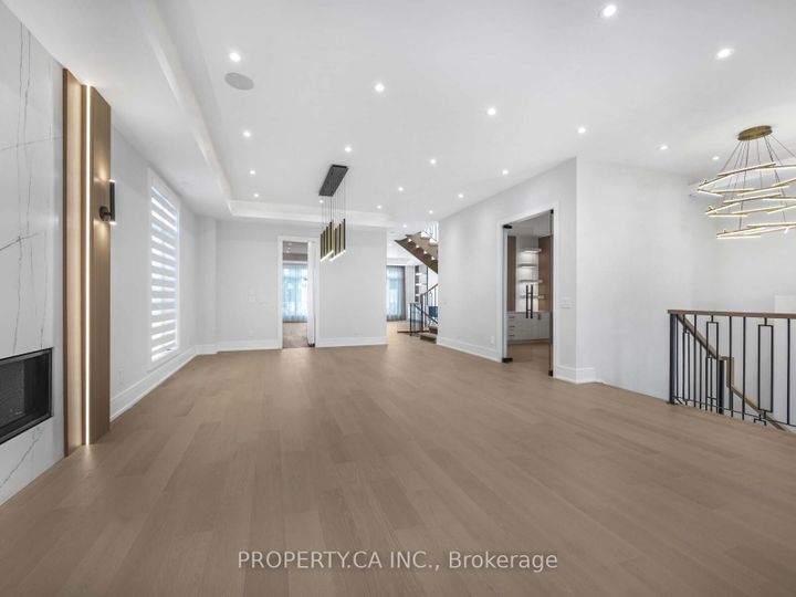 Photo 4 at 68 Lynnhaven Road, Lawrence, Toronto
