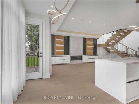 Photo 15 at 68 Lynnhaven Road, Lawrence, Toronto