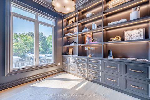 Photo 4 at 22 KING HIGH Avenue, Clanton Park, Toronto