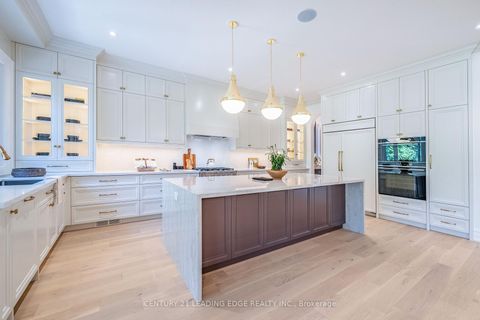Photo 11 at 22 KING HIGH Avenue, Clanton Park, Toronto