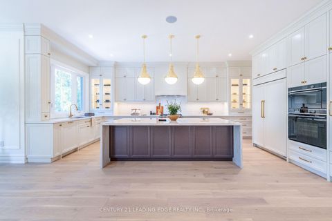 Photo 12 at 22 KING HIGH Avenue, Clanton Park, Toronto