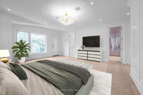 Photo 21 at 22 KING HIGH Avenue, Clanton Park, Toronto