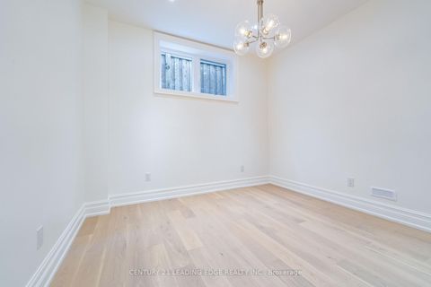 Photo 36 at 22 KING HIGH Avenue, Clanton Park, Toronto