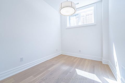 Photo 37 at 22 KING HIGH Avenue, Clanton Park, Toronto