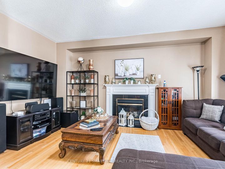 Photo 9 at 38 Bottlebrush Drive, Wellington, Brampton