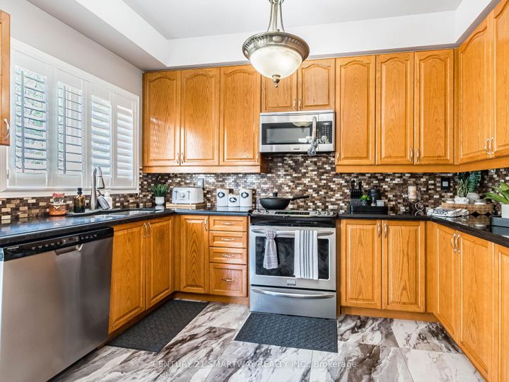 Photo 11 at 38 Bottlebrush Drive, Wellington, Brampton