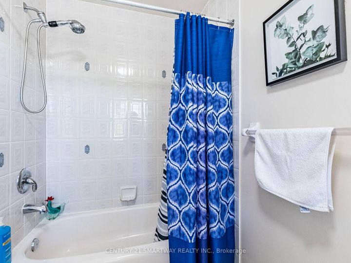 Photo 27 at 38 Bottlebrush Drive, Wellington, Brampton