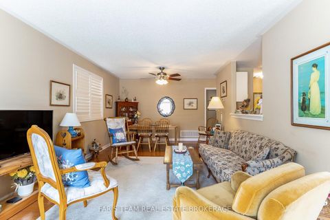Photo 9 at 18 - 318 Little Avenue, Painswick North, Barrie
