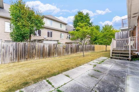 Photo 15 at 18 - 318 Little Avenue, Painswick North, Barrie