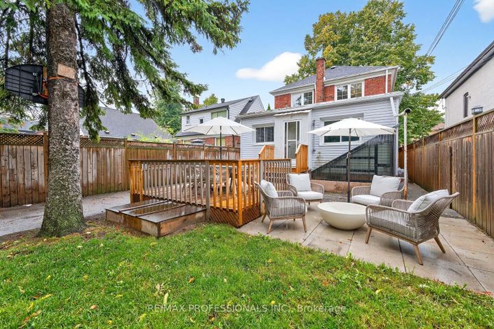 Photo 33 at 31 Nineteenth Street, New Toronto, Toronto