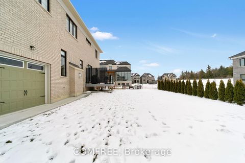 Photo 5 at 19 Painted Pony Trail, Kleinburg, Vaughan