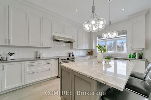 Photo 25 at 19 Painted Pony Trail, Kleinburg, Vaughan