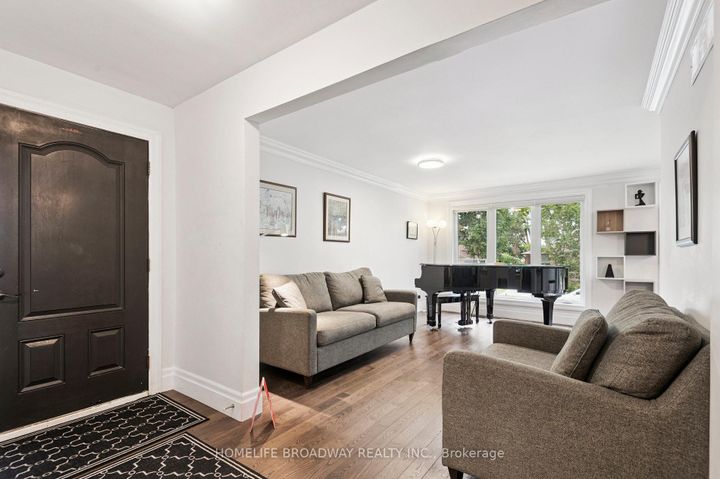 Photo 1 at 17 Jill Crescent, West Deane, Toronto