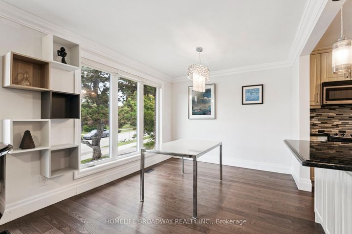 Photo 4 at 17 Jill Crescent, West Deane, Toronto