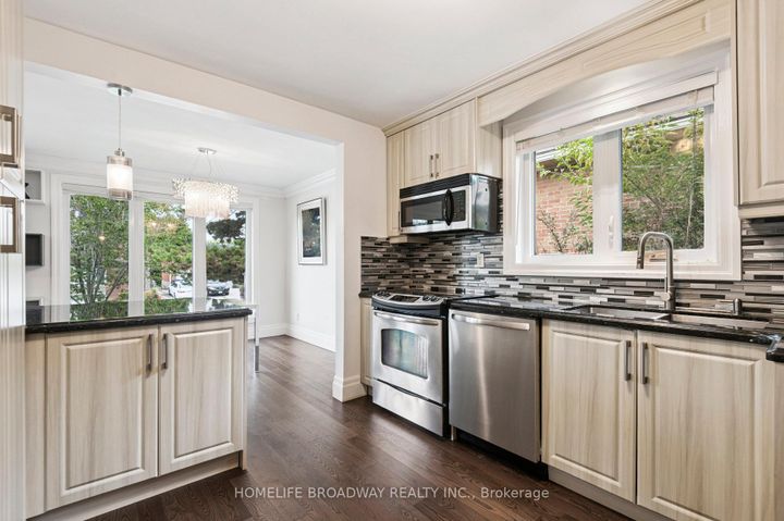 Photo 8 at 17 Jill Crescent, West Deane, Toronto