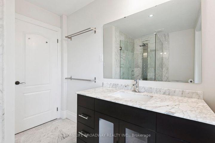 Photo 21 at 17 Jill Crescent, West Deane, Toronto