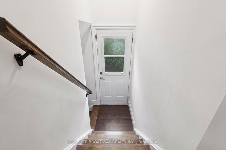 Photo 22 at 17 Jill Crescent, West Deane, Toronto