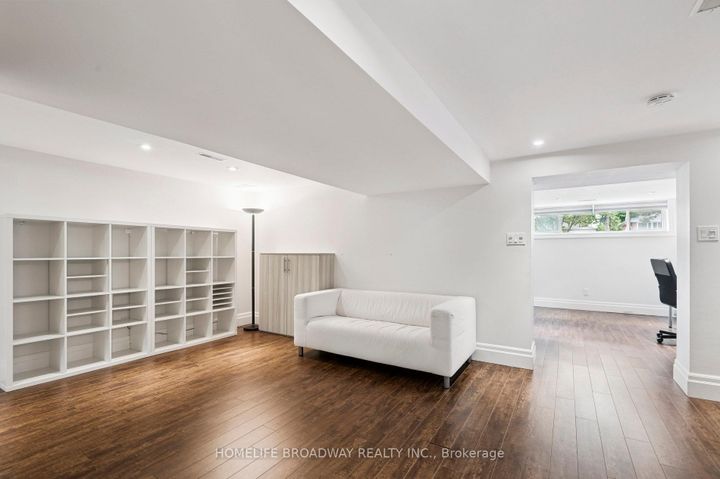 Photo 25 at 17 Jill Crescent, West Deane, Toronto