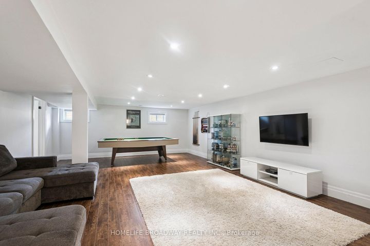 Photo 26 at 17 Jill Crescent, West Deane, Toronto