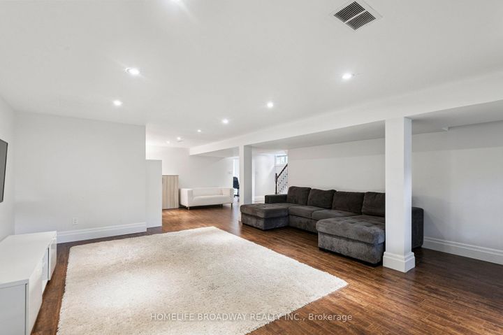 Photo 27 at 17 Jill Crescent, West Deane, Toronto