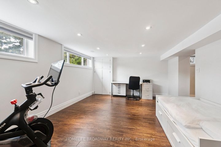 Photo 32 at 17 Jill Crescent, West Deane, Toronto