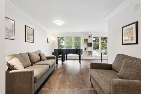 Photo 2 at 17 Jill Crescent, West Deane, Toronto