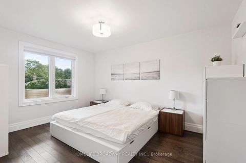 Photo 10 at 17 Jill Crescent, West Deane, Toronto