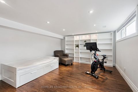 Photo 31 at 17 Jill Crescent, West Deane, Toronto