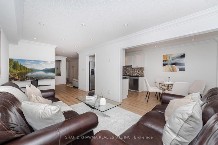 Photo 7 at 3940 Skyview Street, Churchill Meadows, Mississauga