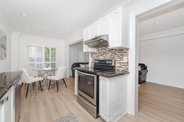 Photo 10 at 3940 Skyview Street, Churchill Meadows, Mississauga